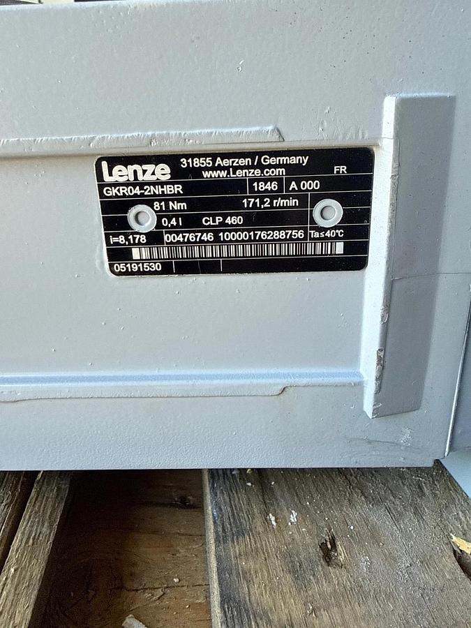 LENZE GEAR REDUCER 1XVG 1XVI MOD GKR04-2NHBR 81NM 171 R/MIN .41 CLP460