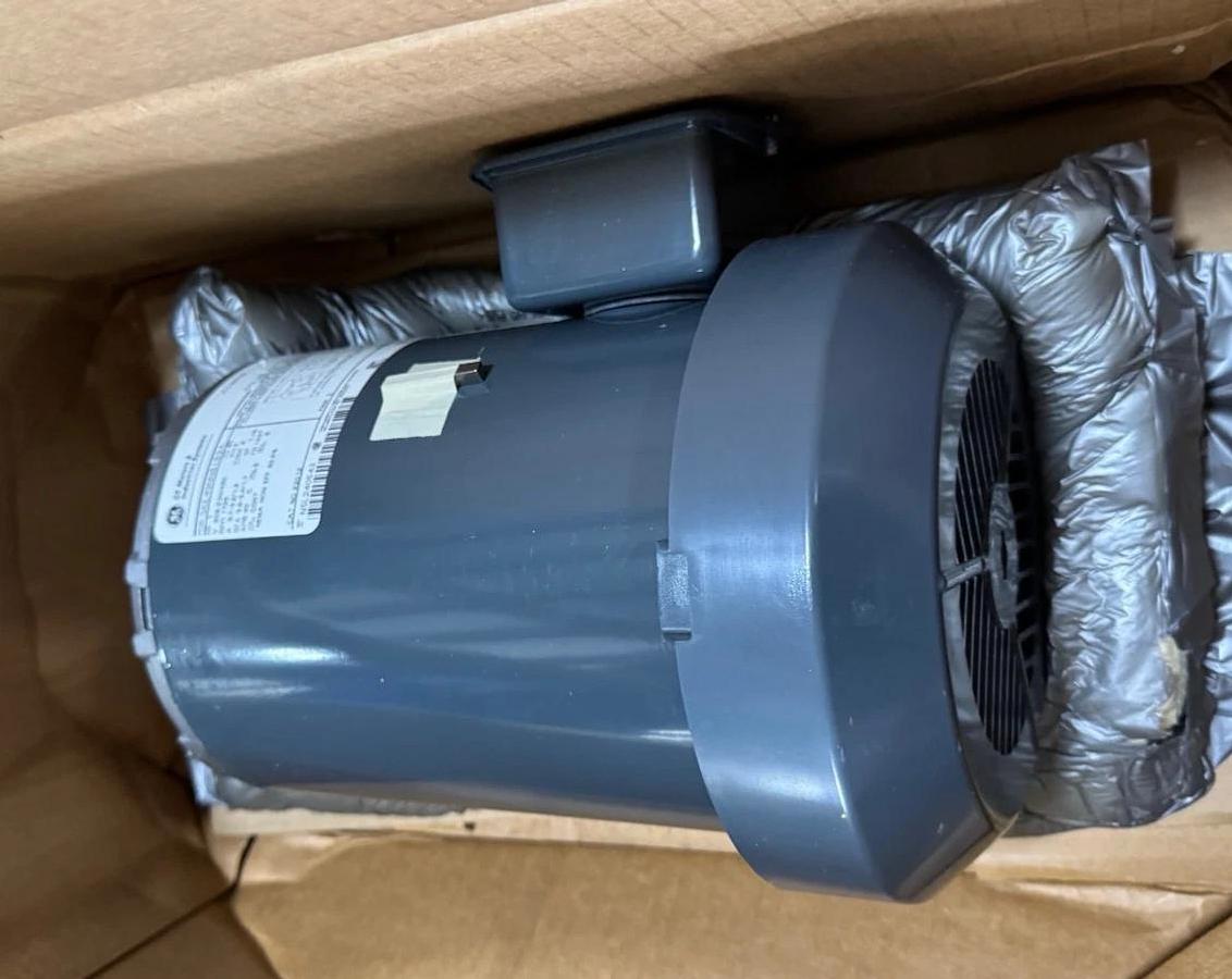 GE 1 HP MOTOR AD5E K2012 5K49NN8189A 1725 RPM 208/230/460 V 3.6/1.9 AMP FR 143T