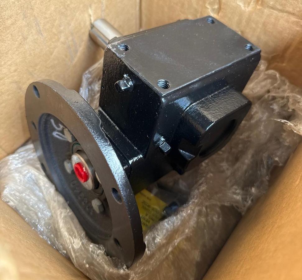 SE ENCORE WINSMITH GEAR REDUCER 1XIC MOD E-17MDNS31000FT 1750 RPM IN 50 TO 1 RAT