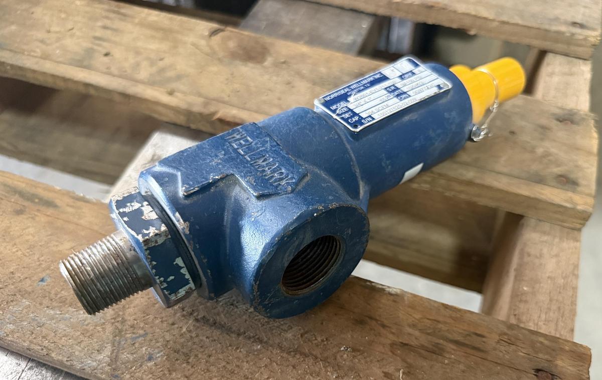 Refurbished NORRISEAL WELLMARK W2601 3/4" M X 1" F RELIEF VALVE