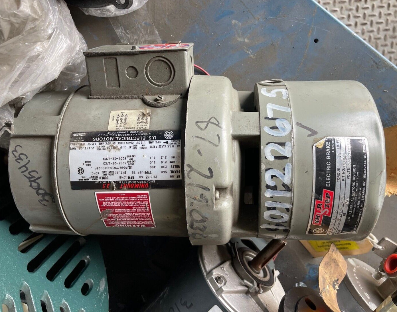US MOTORS MOTOR 1/2 HP 1745 RPM 230/460 V 56C FO46/T01S331R025F W BRAKE