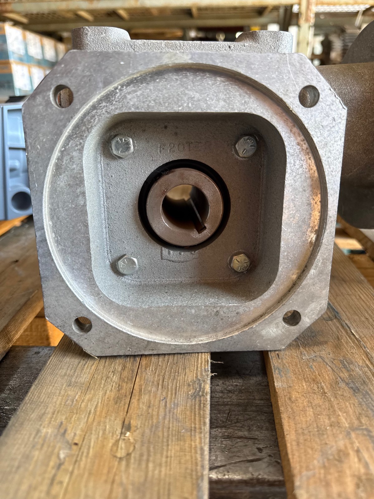 ELECTRA GEAR GROVE GEAR REDUCER 1XVE MOD FHM821-5-HL-56-19 1750 RPM IN 5 TO 1 RA