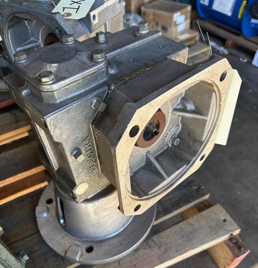 SHARP MIXER REGAL/SPARTAN GEAR REDUCER 1XPC MOD 2/1E3M-15 AL505100/1A56C1.00 175