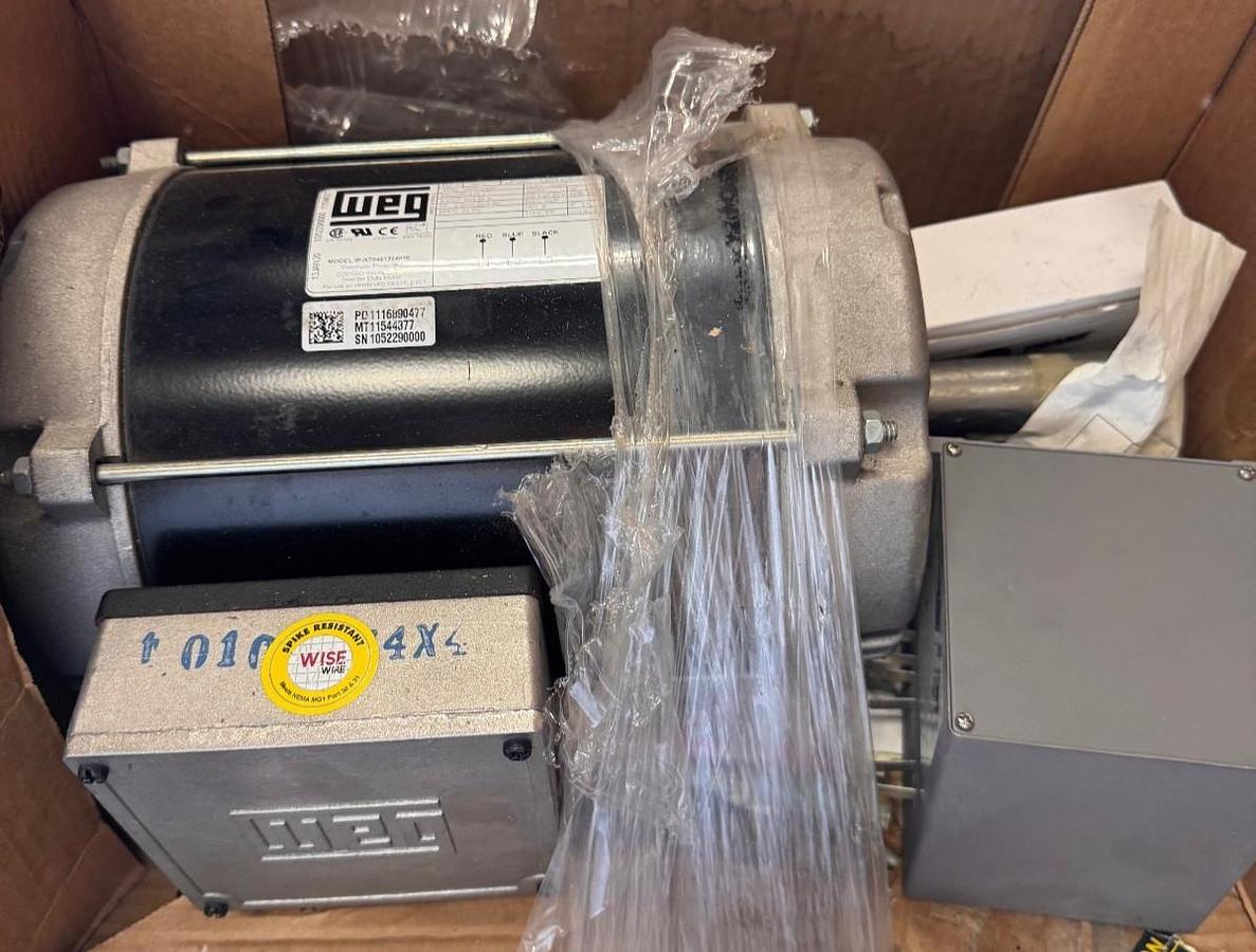 WEG MOTOR 7.5/5 HP MODEL 1P-X70421324010 WA2C 3465/2890 RPM 460 380-415 V 3 PH