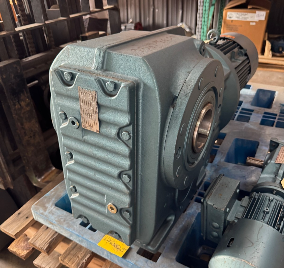 SEW-EURODRIVE GEAR MOTOR WA46 MOD KAZ107DV132ML8/4BH15HR 870/1760 TO 9.6/19 RPM
