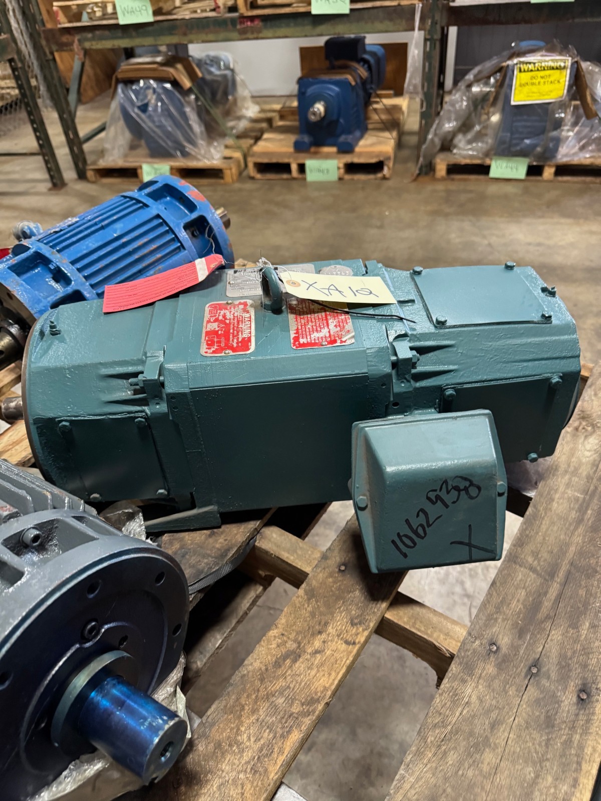 RELIANCE 3 HP DC MOTOR XA12 1750 RPM 180 VDC 14 AMP FRAME C1812ATGZ