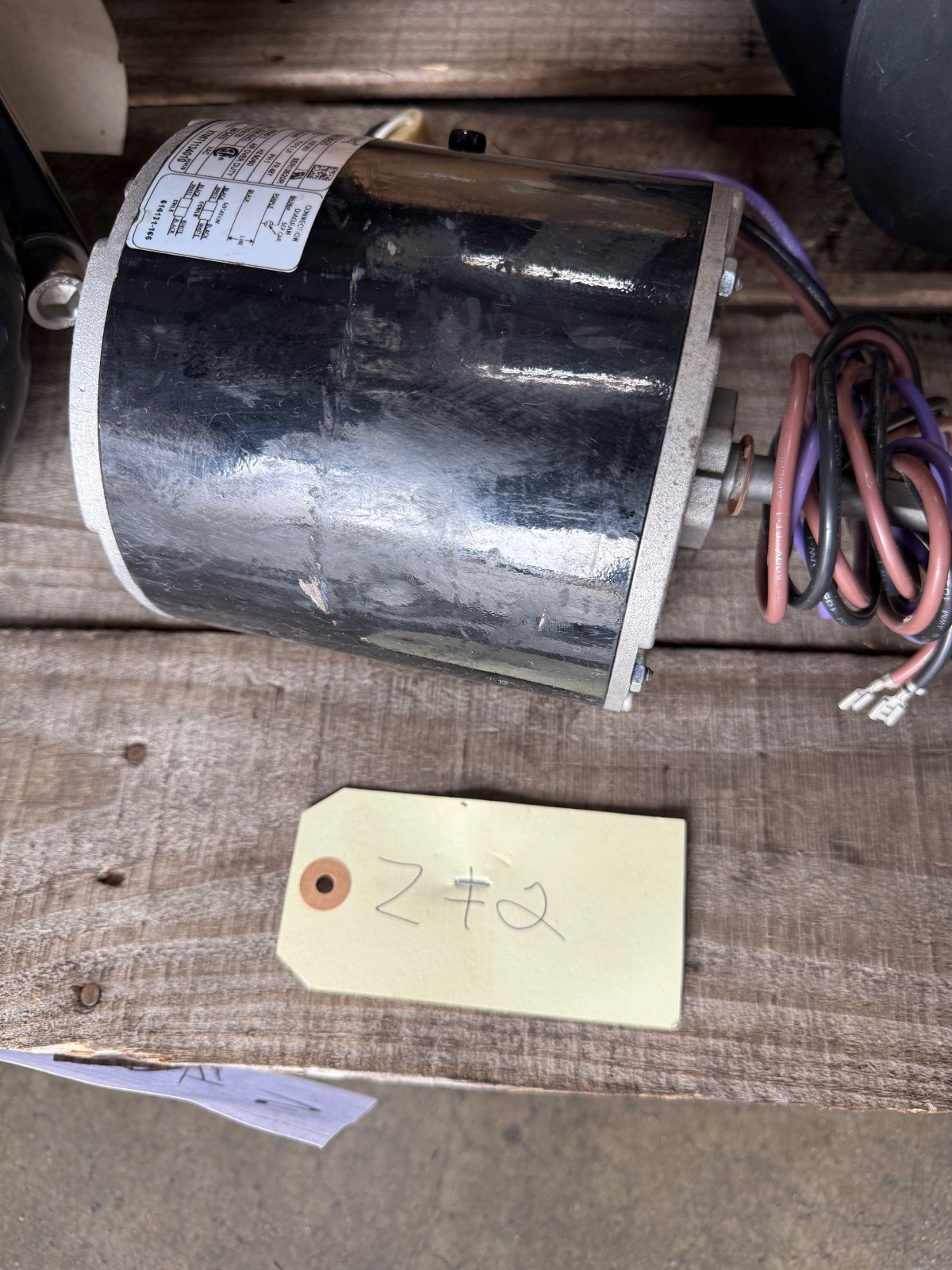GENTEQ Motor 1/2  HP MODEL F48B18A05 ZT2 1100 RPM 380-415/460 V 1.3 AMP 1 PH FRA