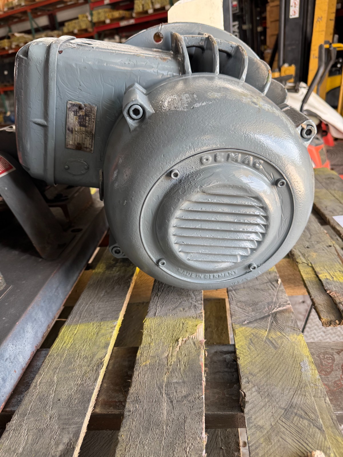 DEMAG CRANE MOTOR 13 HP OO1 MODEL 1953034 1710 RPM 440 V 3 PH 60 HZ 24/14 AMPS