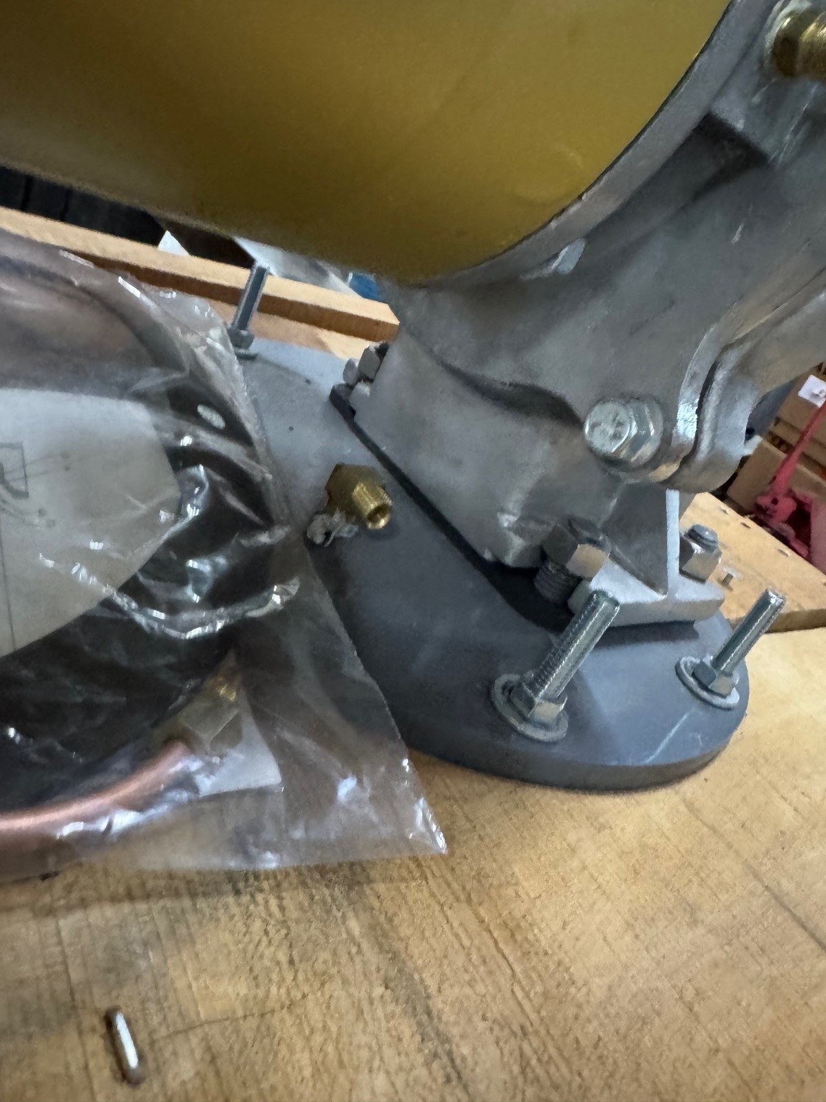 OAK SERVICES CONDENSATE PUMP VA12 MODEL AR667 X 5,P,6 SER 9028 1.5" THD SS BODY