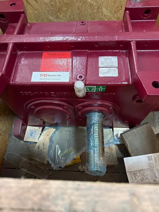 DB SANTASALO GEAR REDUCER 2XT 1KC225N F1-115574 RATIO 206 TO 1 ( 105 HP ) INPUT