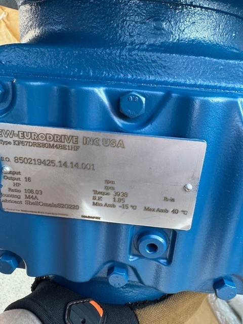 SEW-EURODRIVE GEAR MOTOR WA20 21 MOD KF67DRE80M4BE1HF 1740 TO 16 RPM  1 HP 460 V
