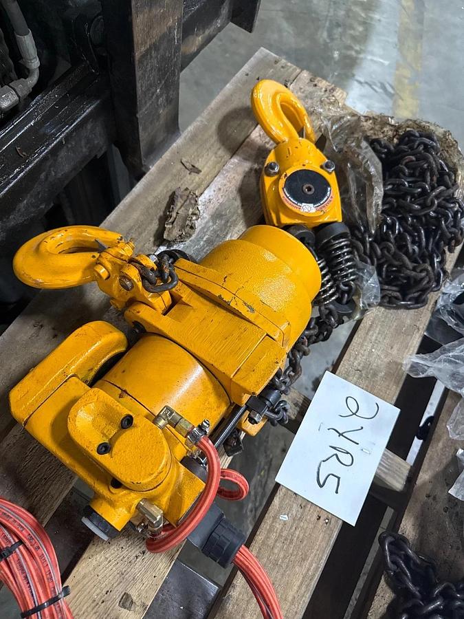 Used Harrington Pneumatic Hoist 2 Ton TCK2000-P2  WITH TROLLEY 2YR3-9