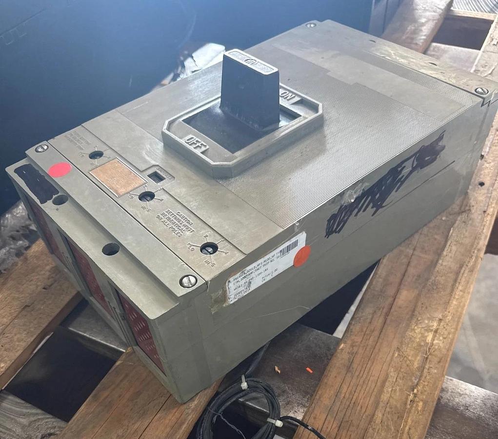 Refurbished ITE 1000 AMP BREAKER MODEL HP3-M100 TYPE ETM 1000 AMP SHUNT TRIP NO. 2YW8