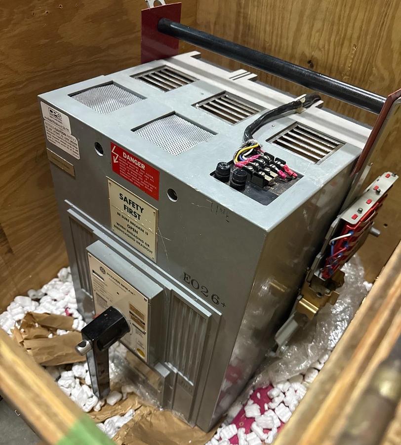 Refurbished GE 2000 AMP BREAKER MODEL TPRR662OEIC FRAME SZ 218A4998TCA4DBWR TRIP PLUG 2KA TR