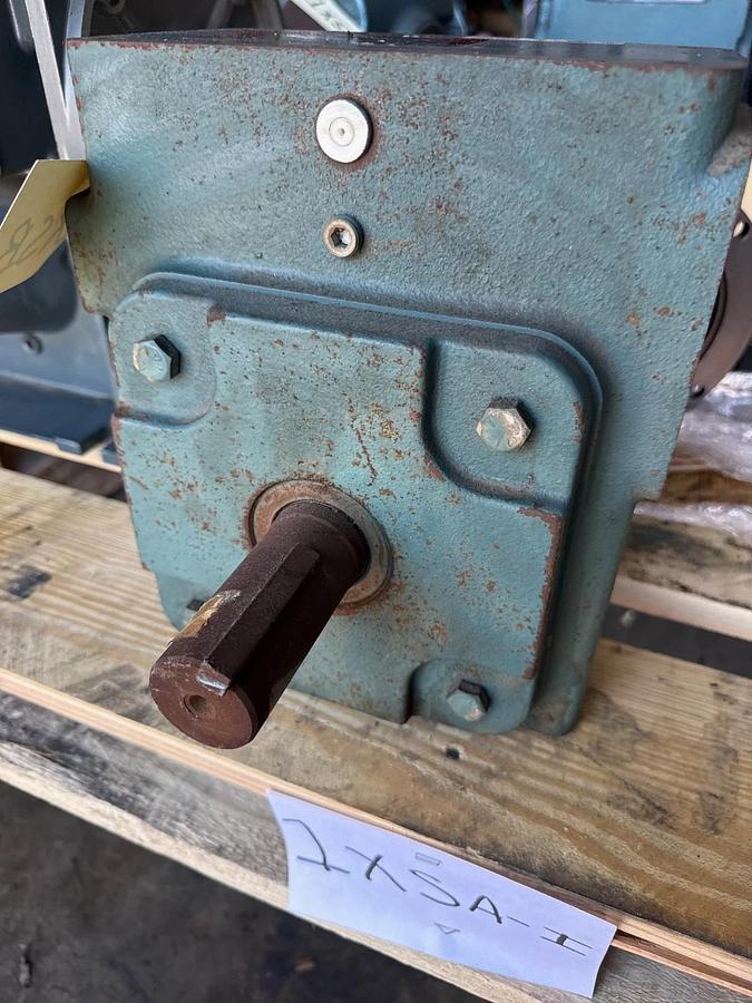 TIGEAR/2 DODGE GEAR REDUCER 1XSB MOD 8350BO20ND00 1750 RPM 20 TO 1 RATIO 3.84 HP