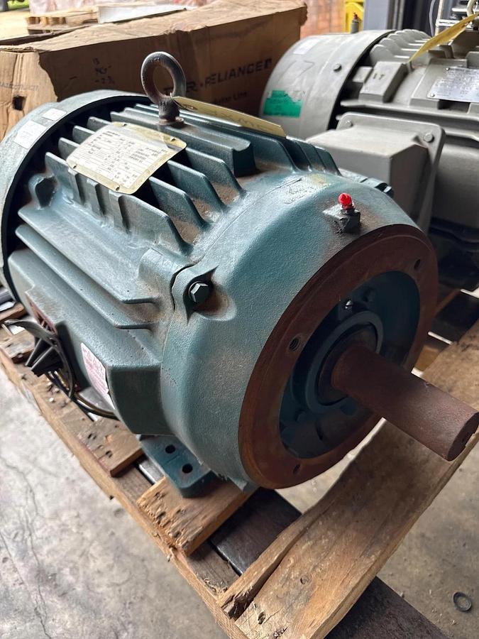BALDOR SUPER E SEVERE DUTY 841XL MOTOR 30 HP MODEL CECP841041-4 2XWC 2700 RPM 46