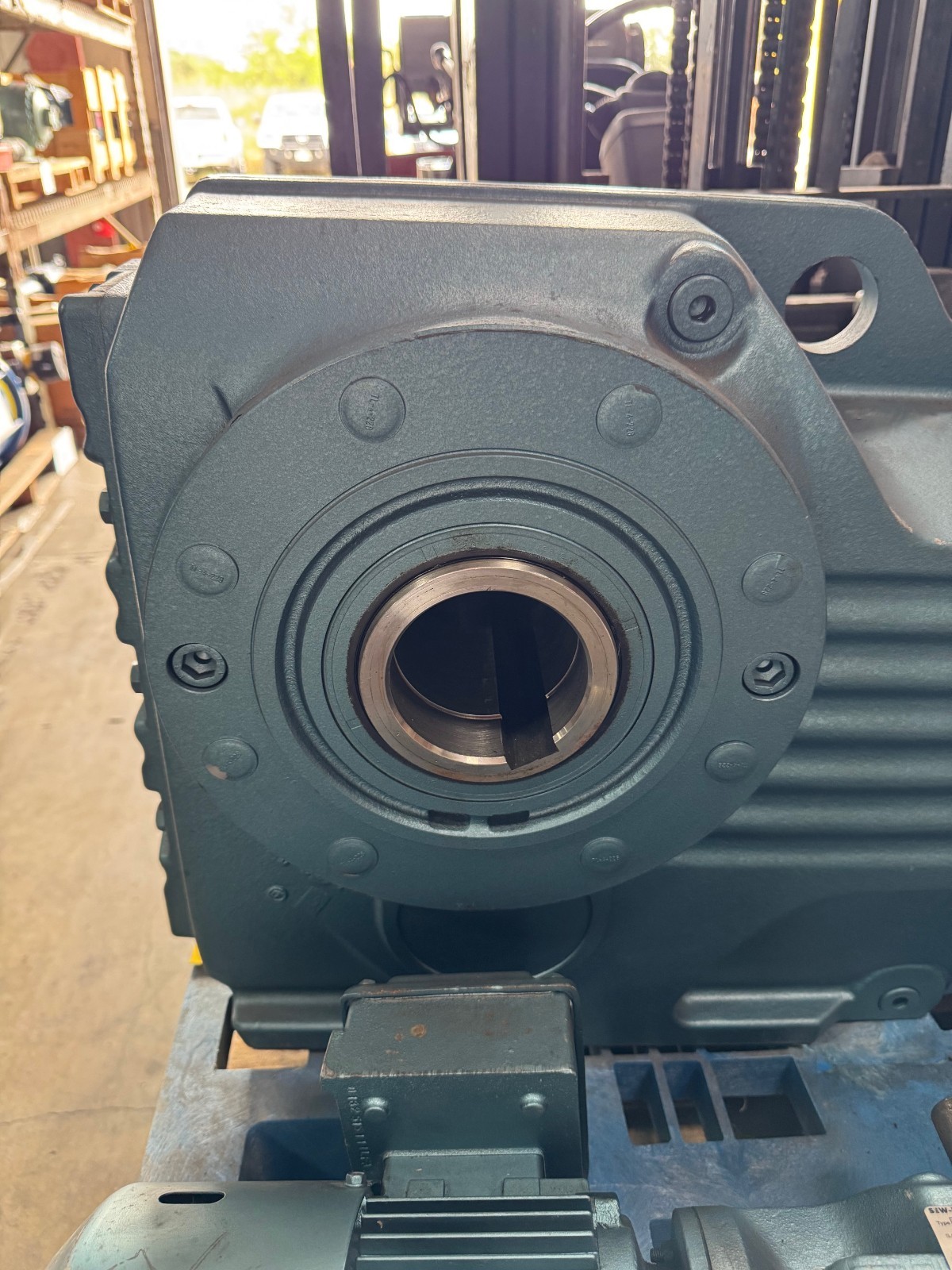 SEW-EURODRIVE GEAR MOTOR WA46 MOD KAZ107DV132ML8/4BH15HR 870/1760 TO 9.6/19 RPM