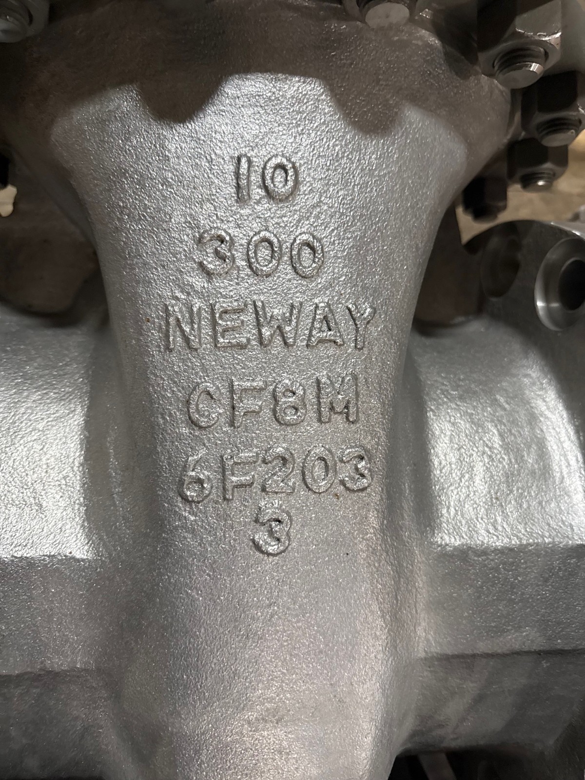 Used 10" 300 RF GATE VALVE 316 SS BODY W MTR'S 2YM1 NEWAY MODEL 10G3RG12-6-GRA-ULE1