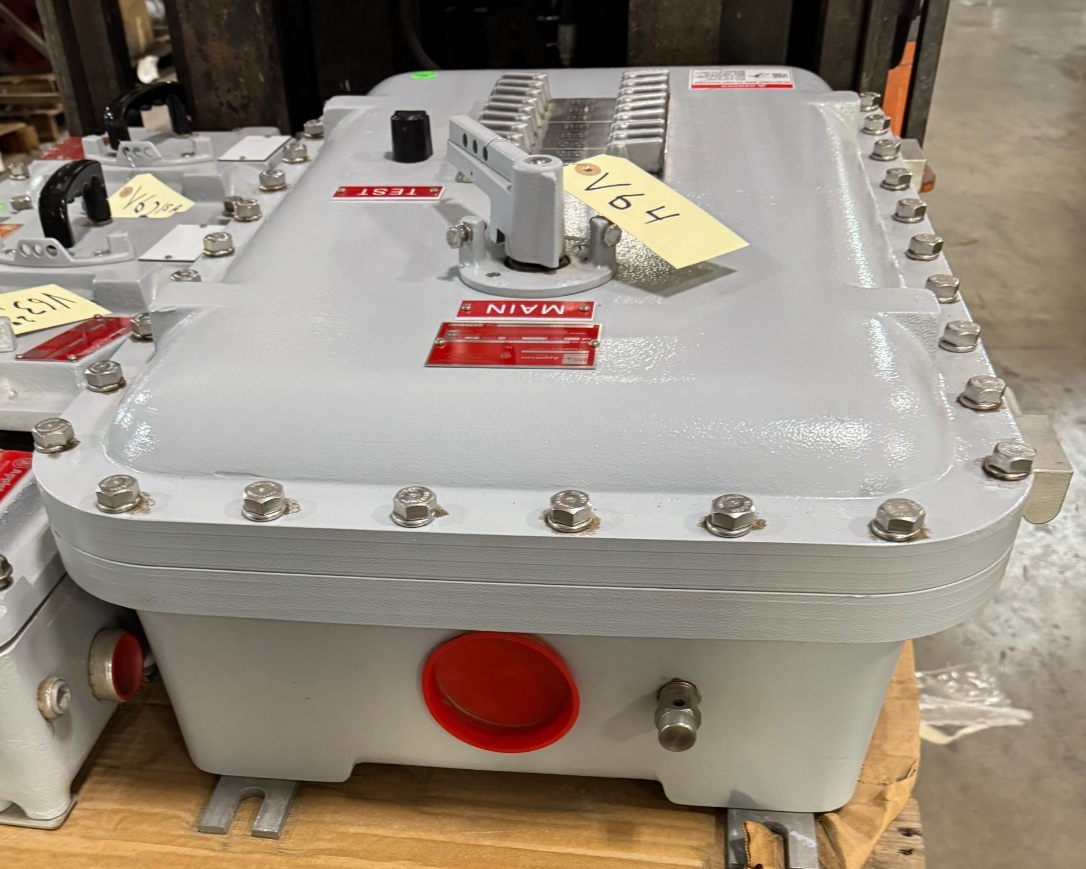 Appleton EXPLOSION PROOF BREAKER PANEL V64 ALPNC12C12M1 50 AMP 120/208V 3PL 3 P