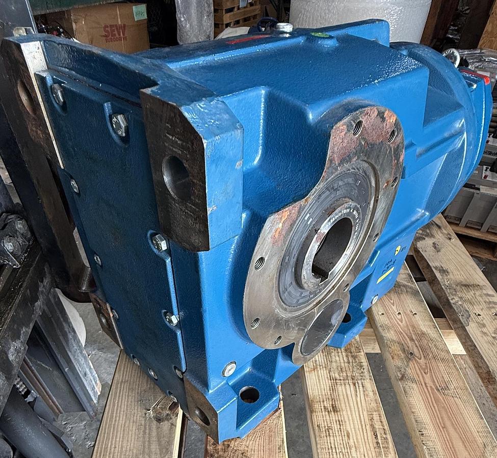 Refurbished RADICON Combined High-Ratio Gear Reducer Assembly MODEL K1052280BRN / M07226.3NRN