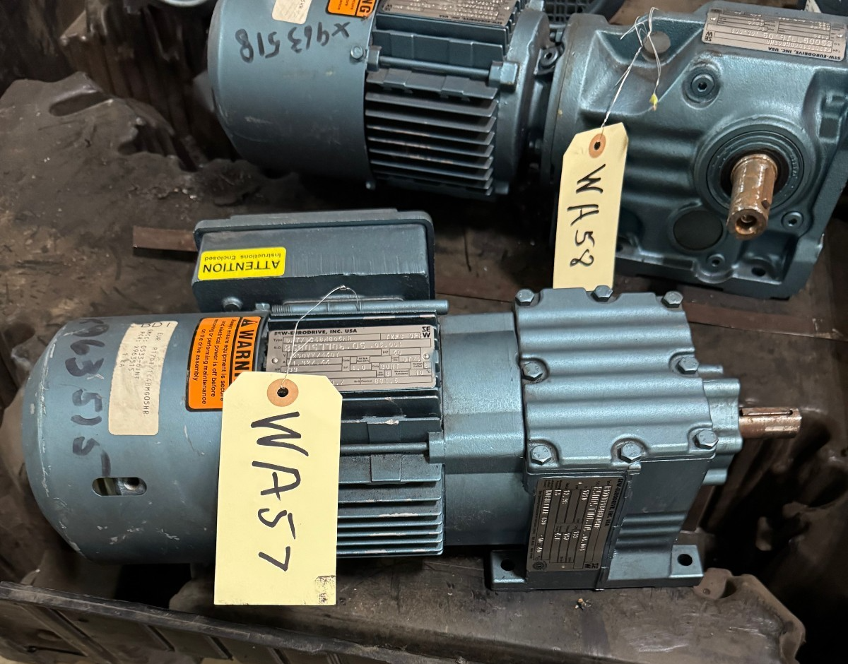 SEW-EURODRIVE GEAR MOTOR WA57 MOD K107 R17DT71C4BMG05HR 1720 TO 133 RPM 1/3 HP