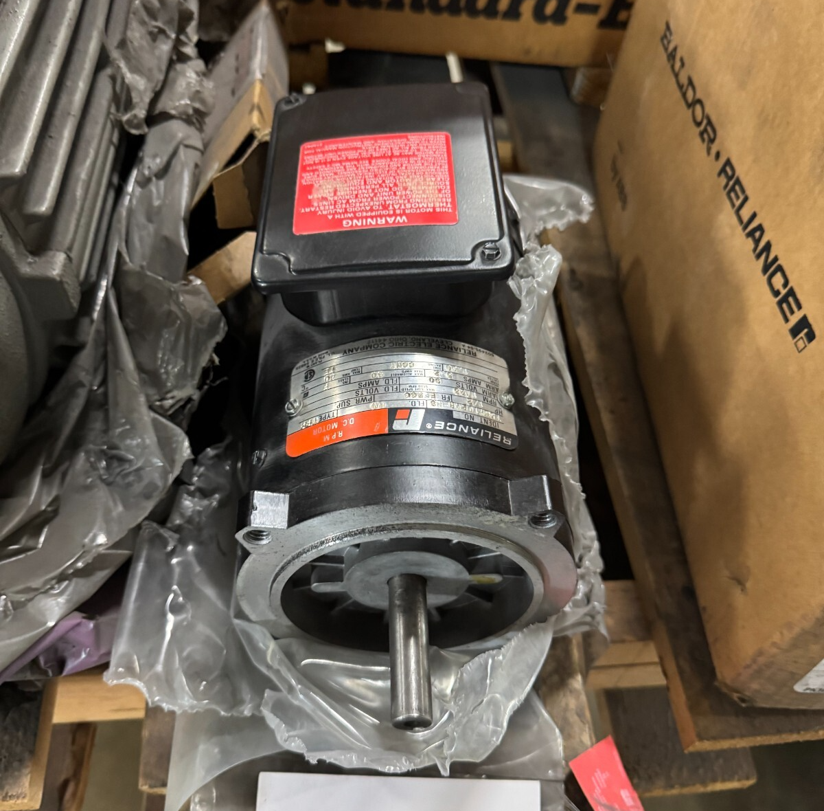 RELIANCE DC MOTOR O3 1/2 HP T56H1021R-PS 1725 RPM 90 V DC  50  AMP PH FR 90 VD