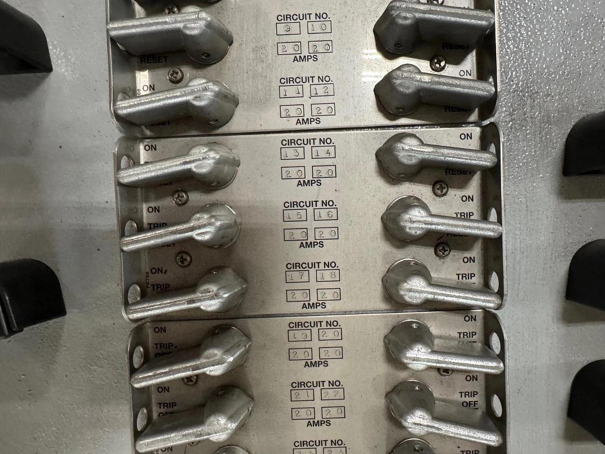APPLETON/EGS 225 AMP AD7 EXPLOSION PROOF BREAKER PANEL ALPND22C42ML-359 120/208V