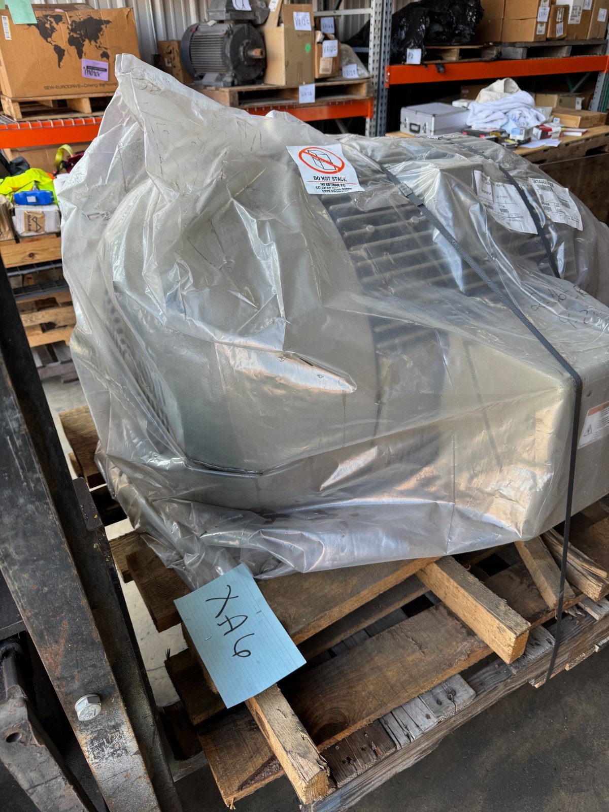 GE MOTOR XA6 100 HP MODEL M9468 5KS444XAA308 1195 RPM 460 V 3 PH 116 AMP FR 444