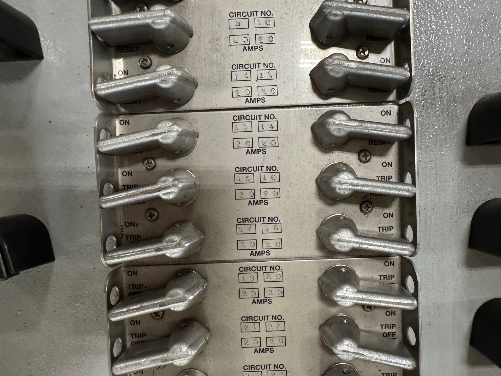 APPLETON/EGS 225 AMP AD7 EXPLOSION PROOF BREAKER PANEL ALPND22C42ML-359 120/208V