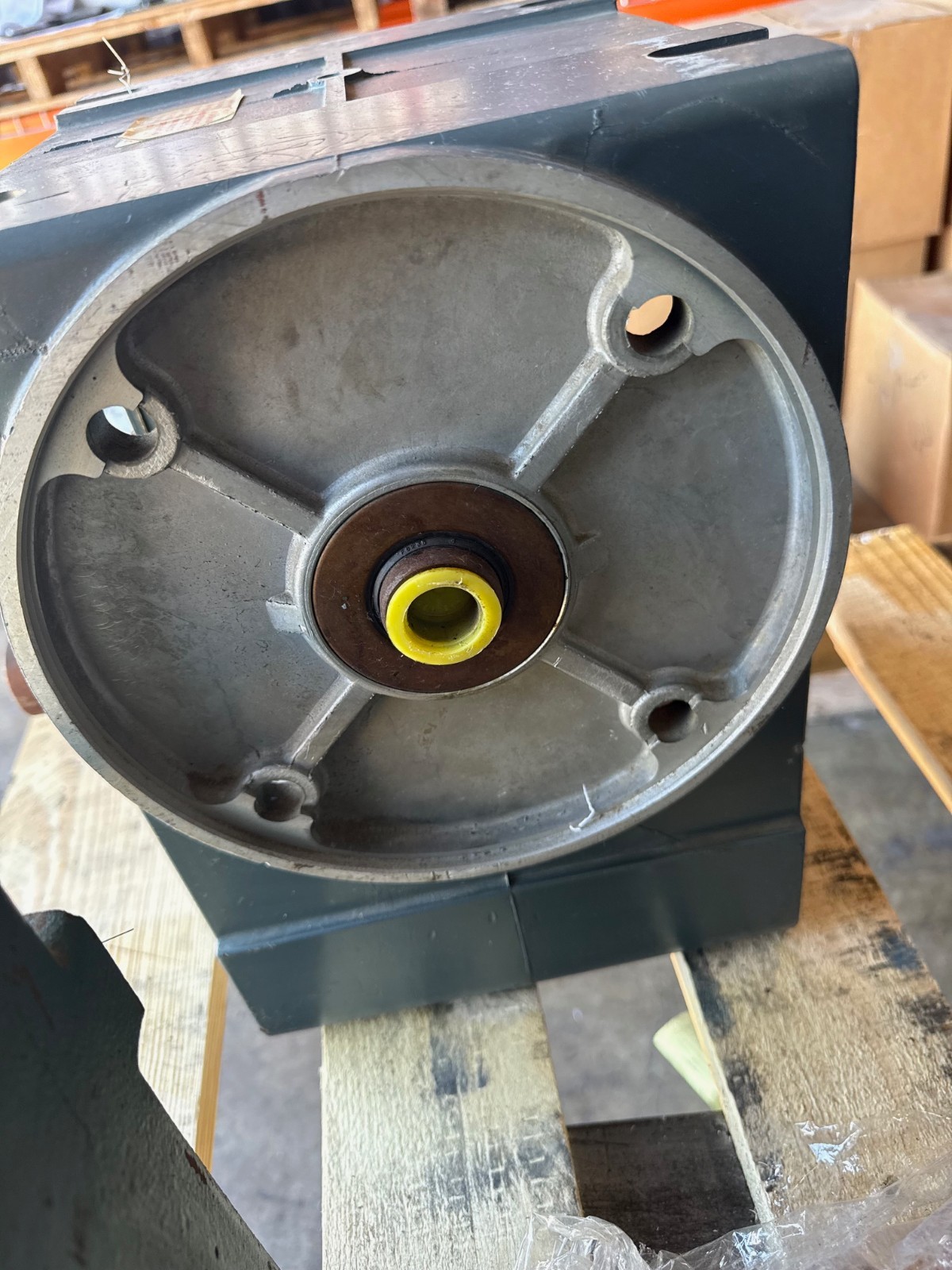 TORQUBE GEAR REDUCER 1XSA TYPE QC FRAM 37 3.72 HP 1750 RPM IN 30 TO 1 RATIO