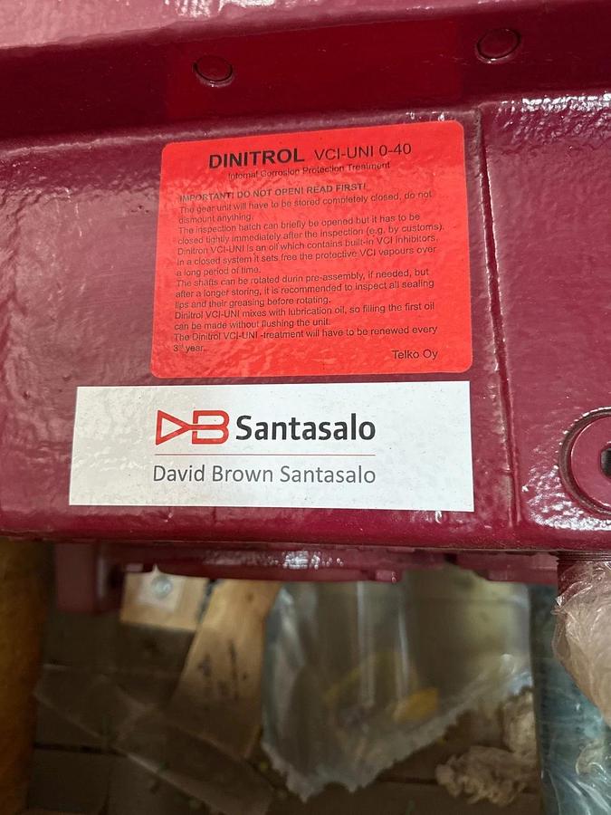 DB SANTASALO GEAR REDUCER 2XT 1KC225N F1-115574 RATIO 206 TO 1 ( 105 HP ) INPUT