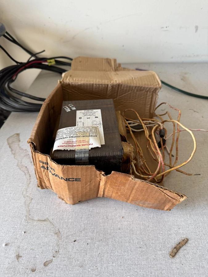 1 LOT Universal Magnetic Ballast Kits M15048, M7048TLC, S150MLTL, M70ML ,20 PC'S