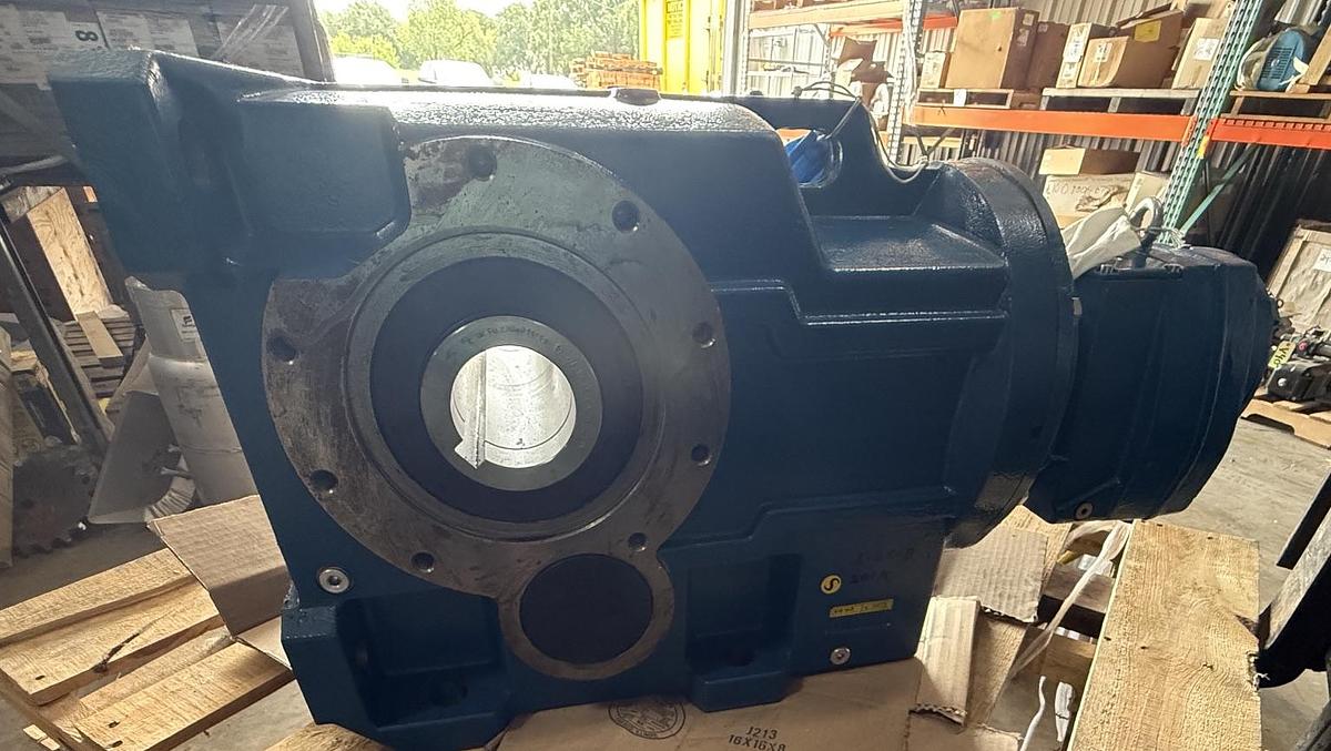 Refurbished RADICON Combined High-Ratio Gear Reducer Assembly MODEL K1052280BRN / M07226.3NRN