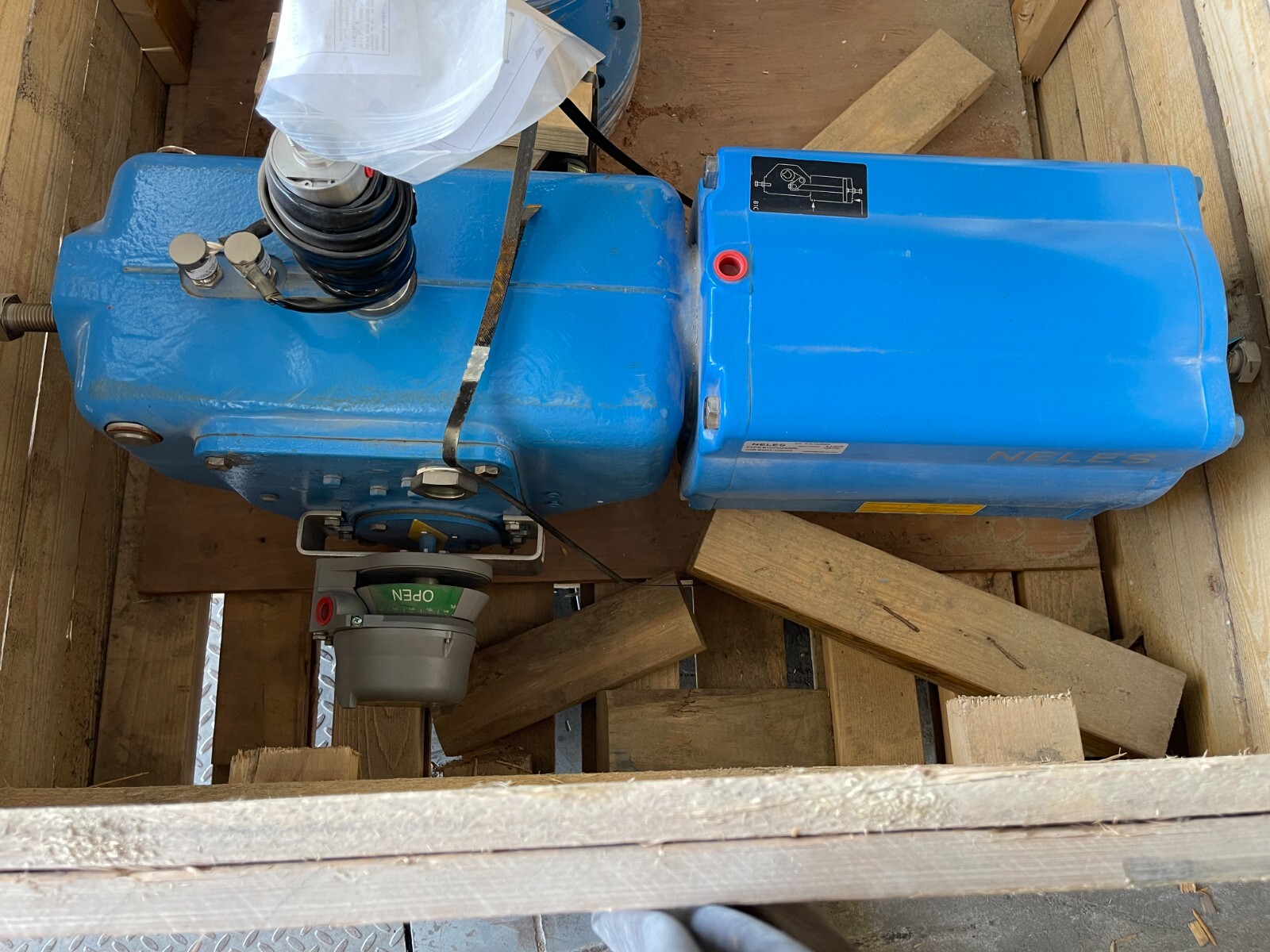 8" 300 lb NELES JAMESBURY RF TRUNION BALL VALVE 316 730SB-71-3600WTT W ACTUATOR
