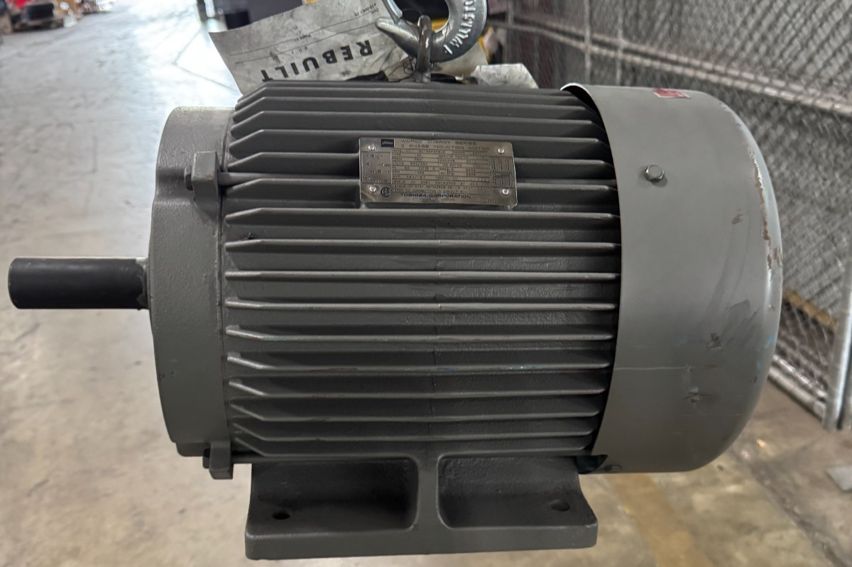 Toshiba MOTOR 15 HP I3 1755 RPM 230/460 V 4 POLE 39.4/19.7 AMP 3 PH FR 254T