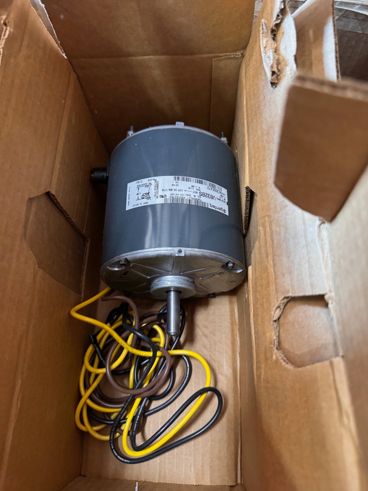 GENTEQ Motor 1/3 HP MODEL HC 39GE 472 V832BS ZJ7 1110 RPM 400/460 V 1 AMP 1 PH