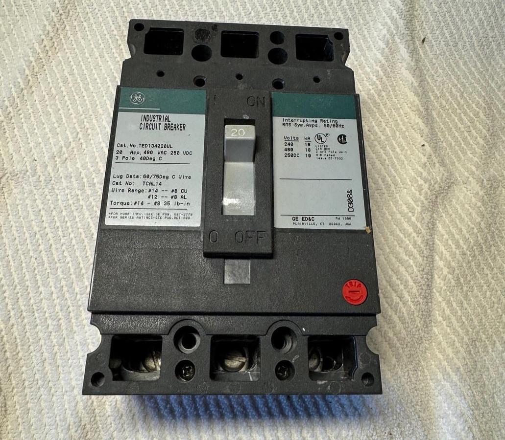 20 AMP GE MOLDED CASE CIRCUIT BREAKER ZZ3 TED134020WL 480 AC 250 VDC 3 POLE