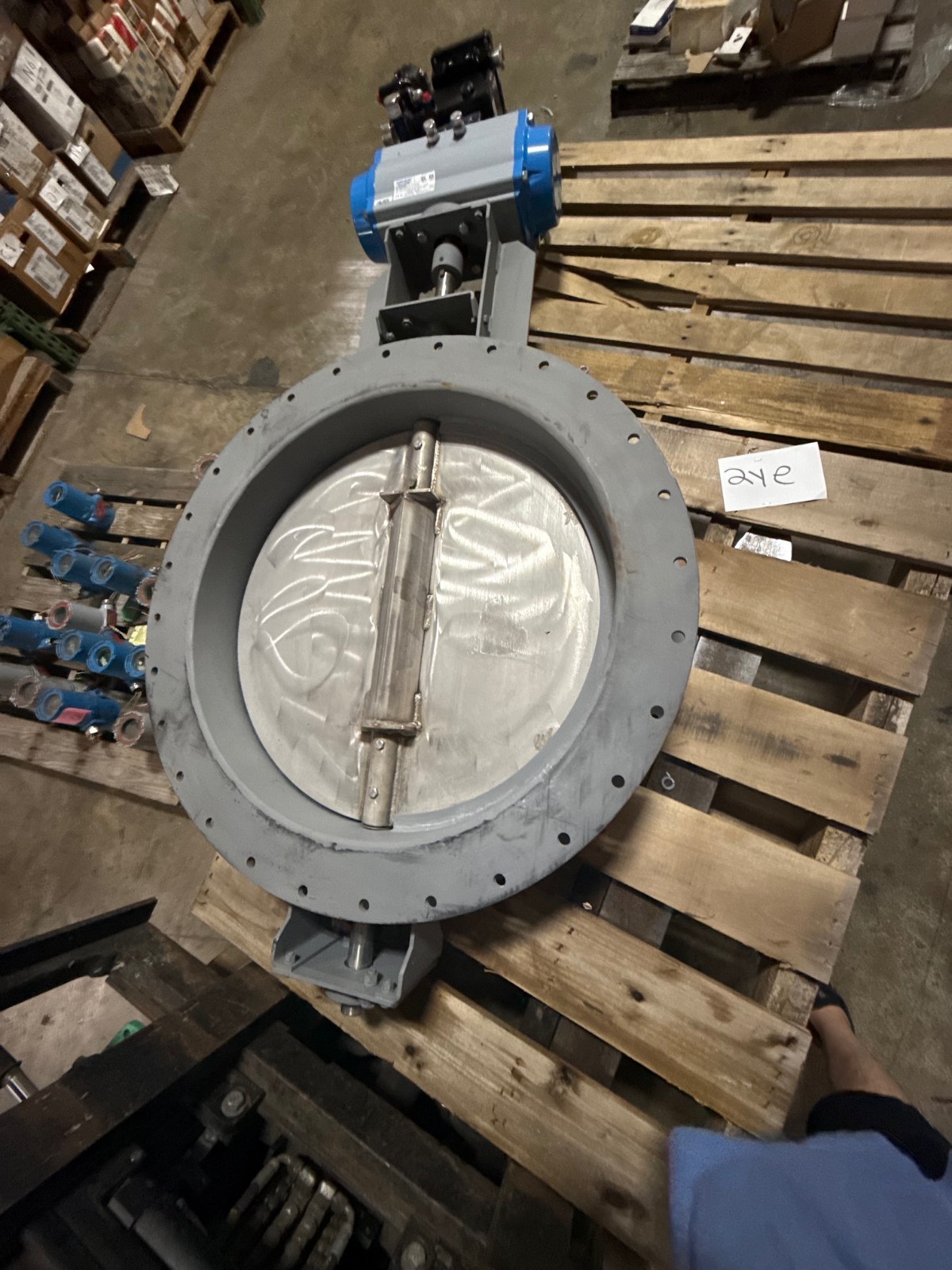 Used EFMequipment 29" BF DAMPER VALVE 503057 WITH JAMESBURY VALV-POWR ACTUATER 2YE