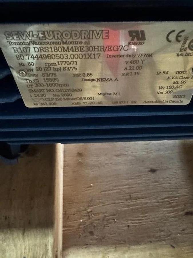 SEW-EURODRIVE GEAR MOTOR WA 42 43 MOD R107DSR180M4BE30HR/EG7C 1770 - 71 RPM 27 H