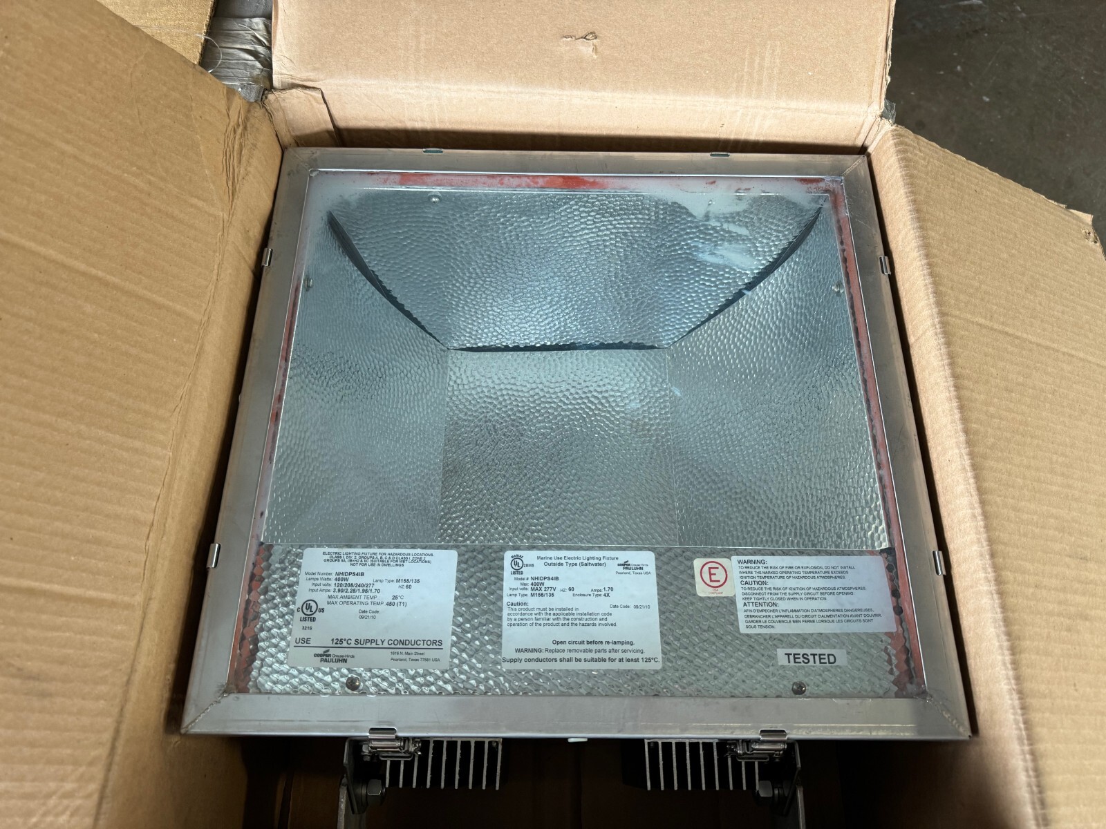 Flood Light COOPER PAULHN NHIDPS4IB EXPLOSION PROOF 400 WATT STAINLESS