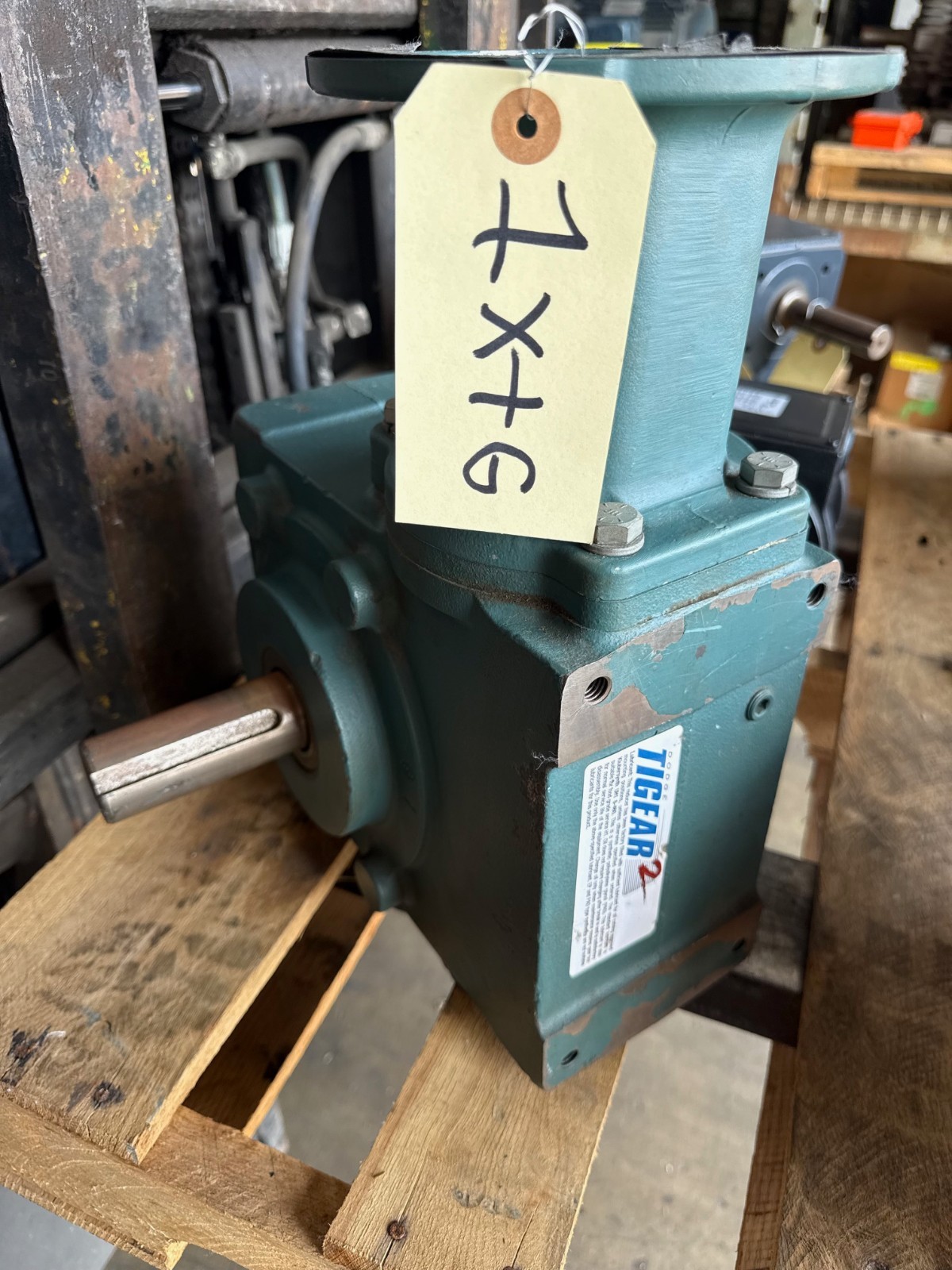 TIGEAR GEAR REDUCER 1XTG 1XSI 1XSF MODEL 35S20R 1750 RPM 5.79 HP RATIO 20 TO 1