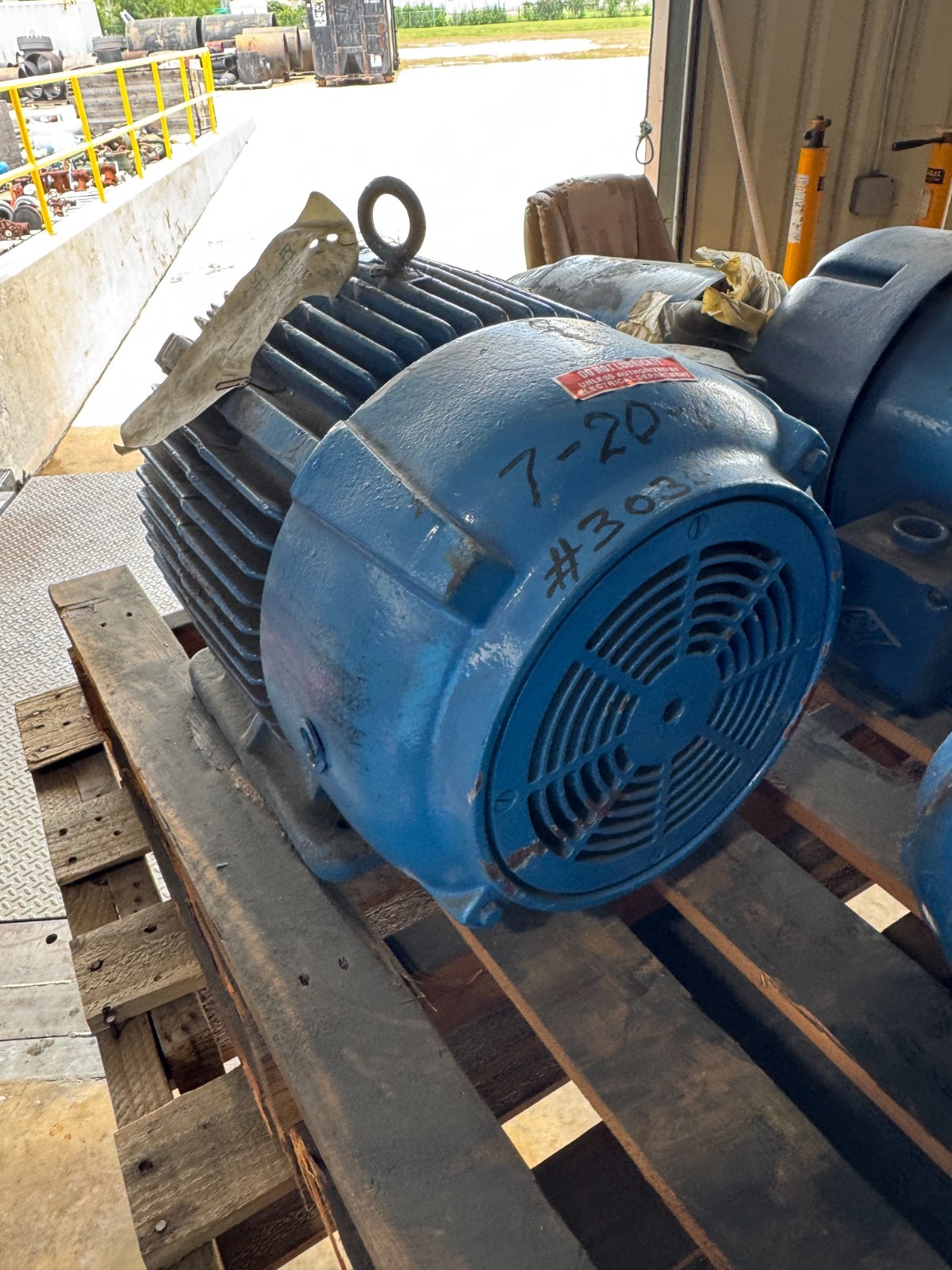 WESTINGHOUSE MOTOR 15 HP MM1 TBFC 1170 RPM 230/460 V 3 PH 38.6/19.3 A FR 284T