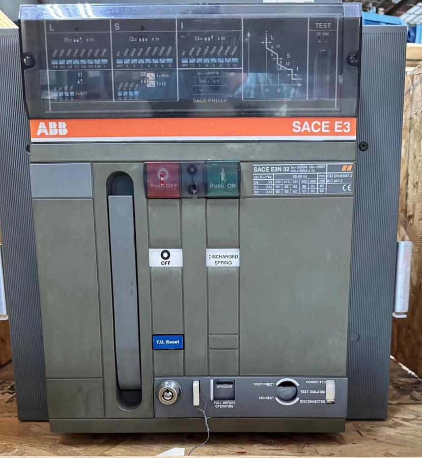 Refurbished ABB 3200 AMP HIGH BREAK AIR BREAKER  2YV4 MODEL SACE E3N 3 POLE 3200 AMP PLUG