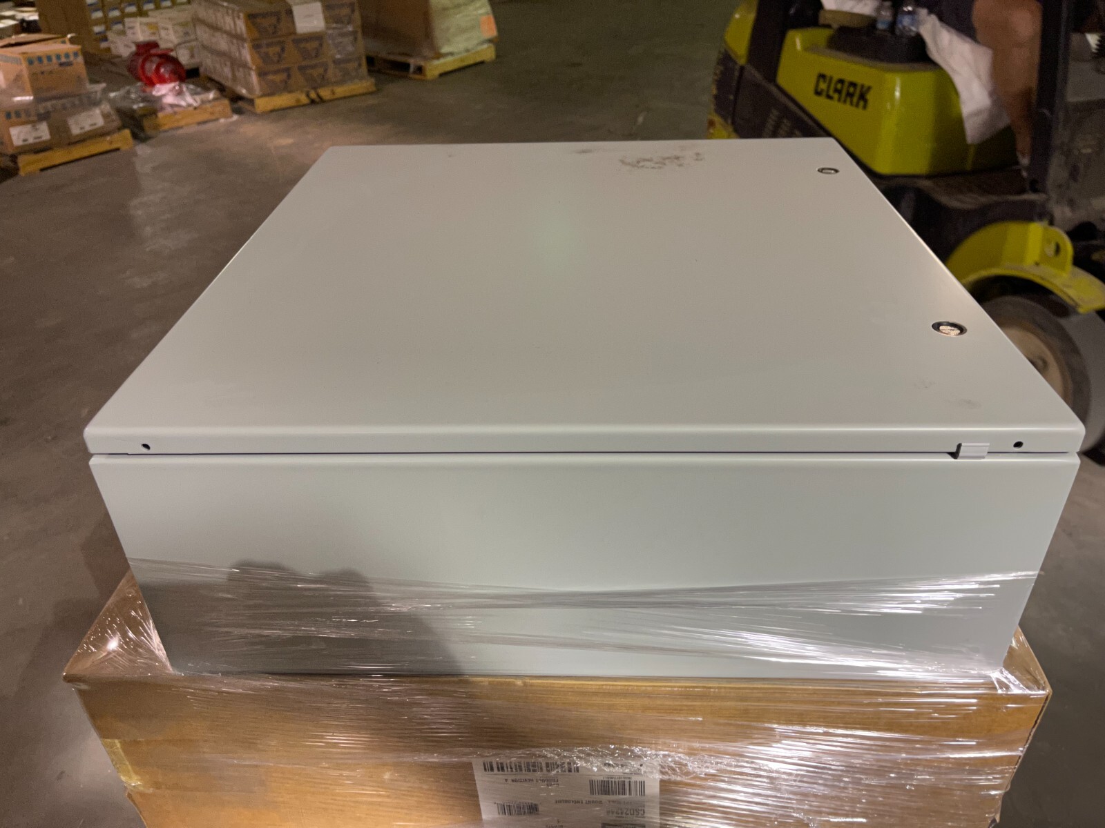 Enclosure 24" x 24" x 8" HOFFMAN QUARTER TURN MODEL CSD24248 Carbon Steel