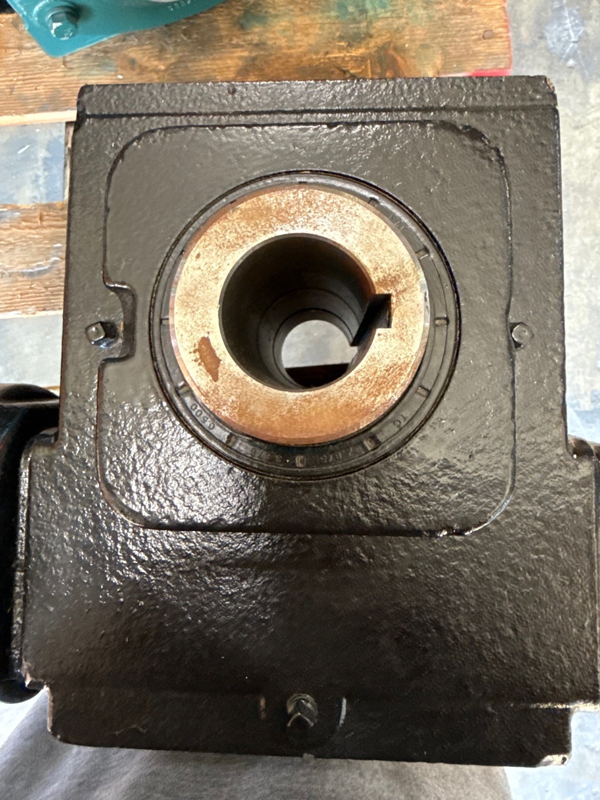 WINSMITH GEAR REDUCER 1XWC MOD E85CSFS554X0EK 1750 RPM IN 30 TO 1 RATIO