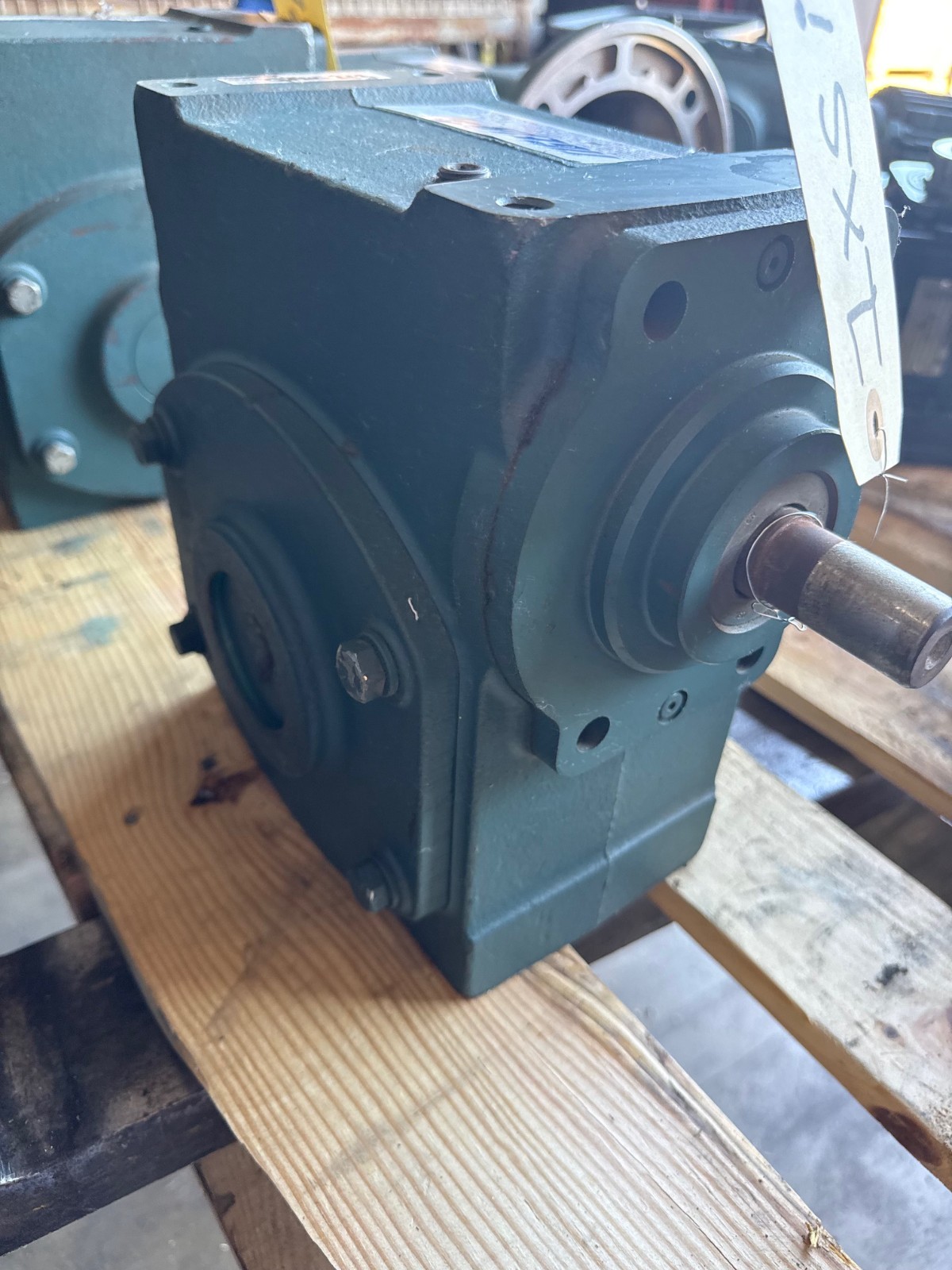 TIGEAR GEAR REDUCER 1XTG 1XSI 1XSF MODEL 35S20R 1750 RPM 5.79 HP RATIO 20 TO 1