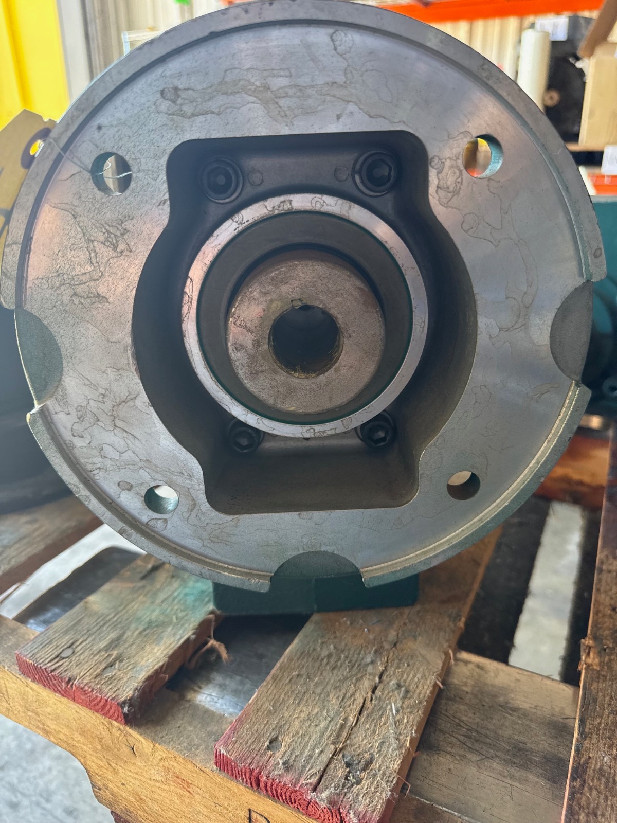TIGEAR/2 BALDOR GEAR REDUCER 1XWE MOD 30Q20M18B0111 RPM 20 TO 1 3.81 HP MAX TORQ