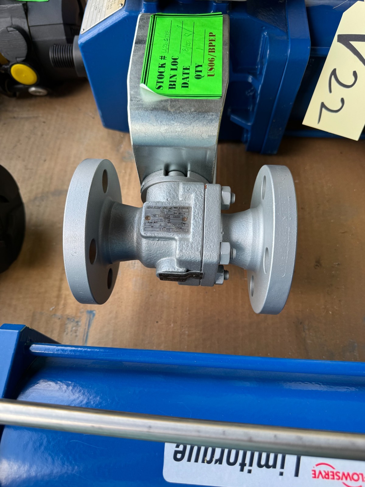 ARGUS 1" 300 RF FP BALL VALVE V22 MODEL FK79 CS BODY SS TRIM W AUTOMAX ACTUATOR