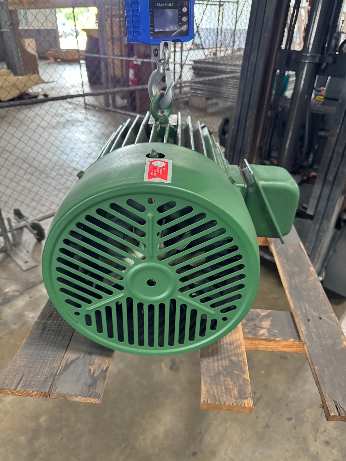 Toshiba MOTOR T 30 HP BO304FLF3UM11 EQP III 1170 RPM 230/460 V 4 POLE 72/36 AMP