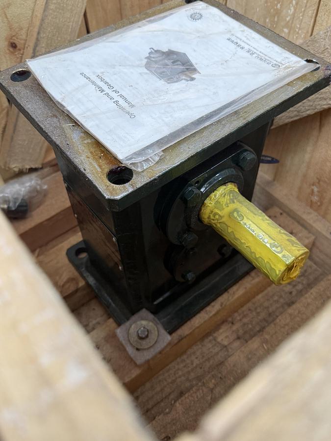 Refurbished HORSBURGH & SCOTT GEAR REDUCER 2YZ2 MODEL SIGNATURE SERIES 310722-D